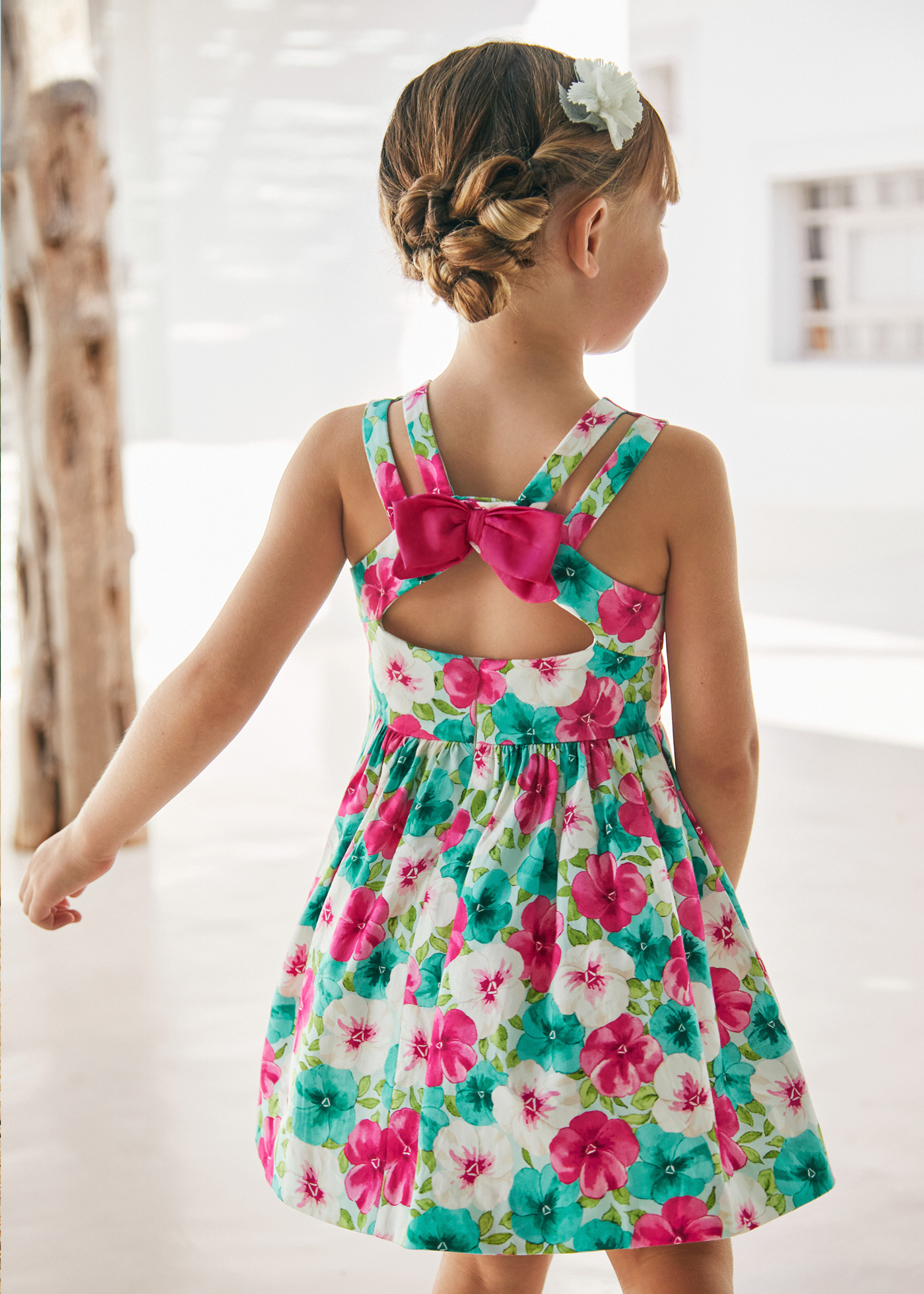 Vestido floral fúcsia com laço nas costas para meninas