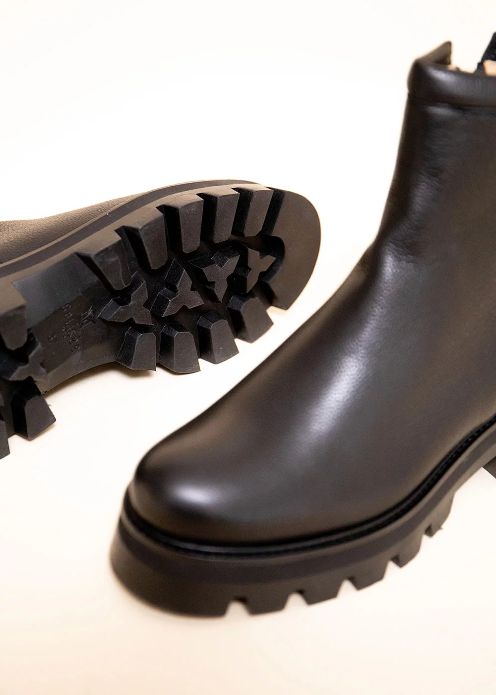 BOOTS SOLVEIG CUIR NOIR
