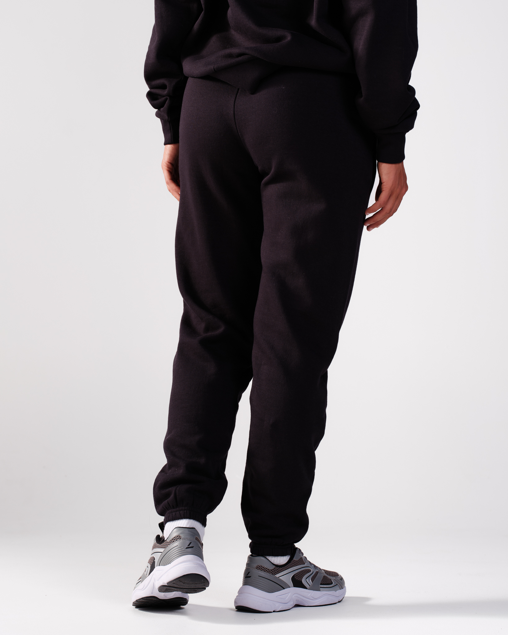 Weightless Alice Classic Fit Sweatpants Black