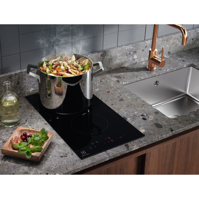 Electrolux Kogeplade HOC336F (Sort)