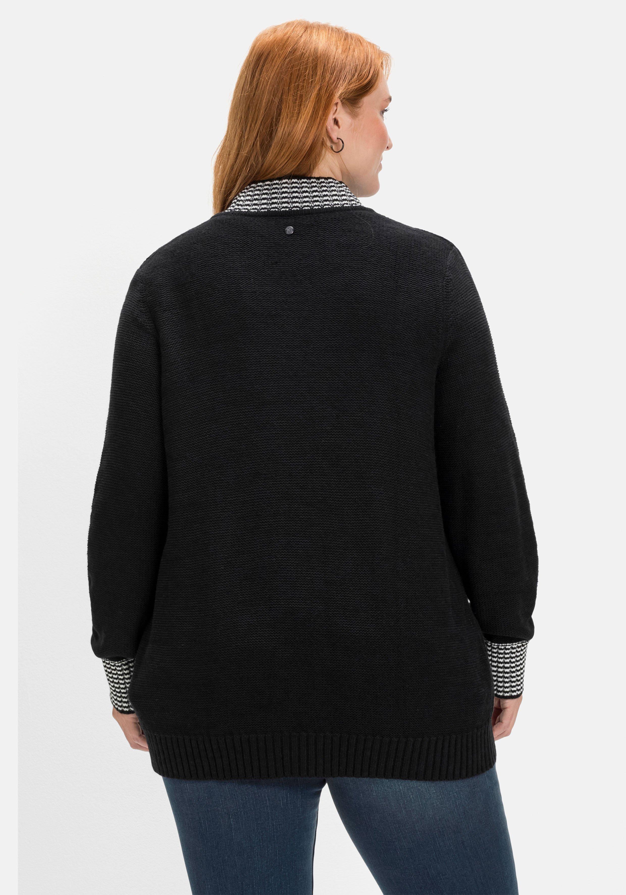 Strickjacke mit Kontrastdetails im Hahnentrittmuster
