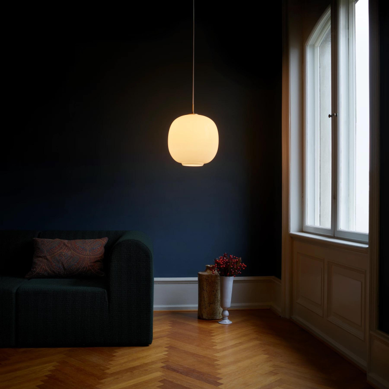 Louis Poulsen VL 45 Radiohus hanglamp Ø175 Brass/Glossy Opal White
