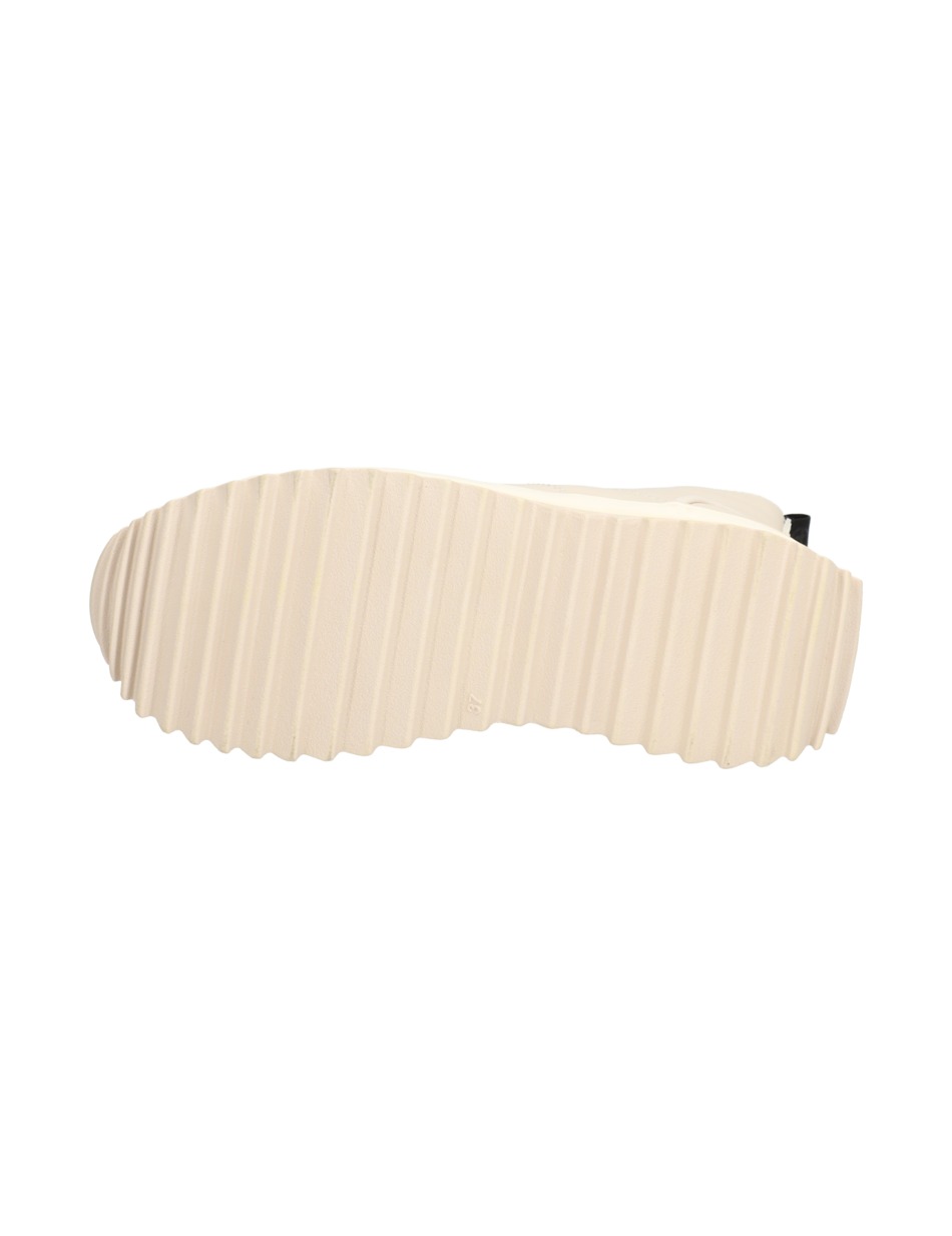Sneaker Mid Cut