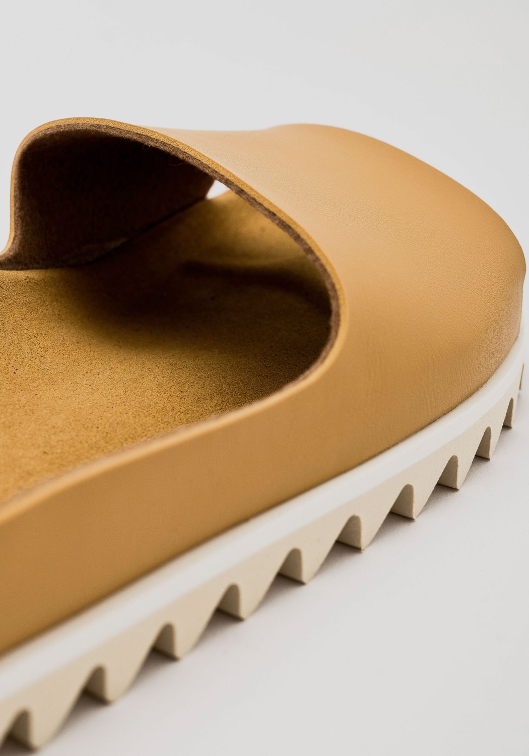 ekn footwear Sandale Palm Sandal Cognac Vegan