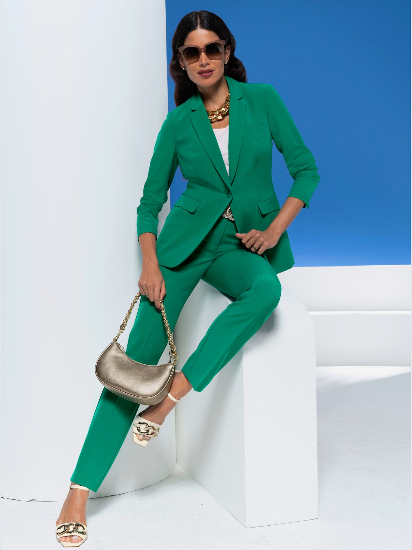 Tailleur pantalon coupe droite