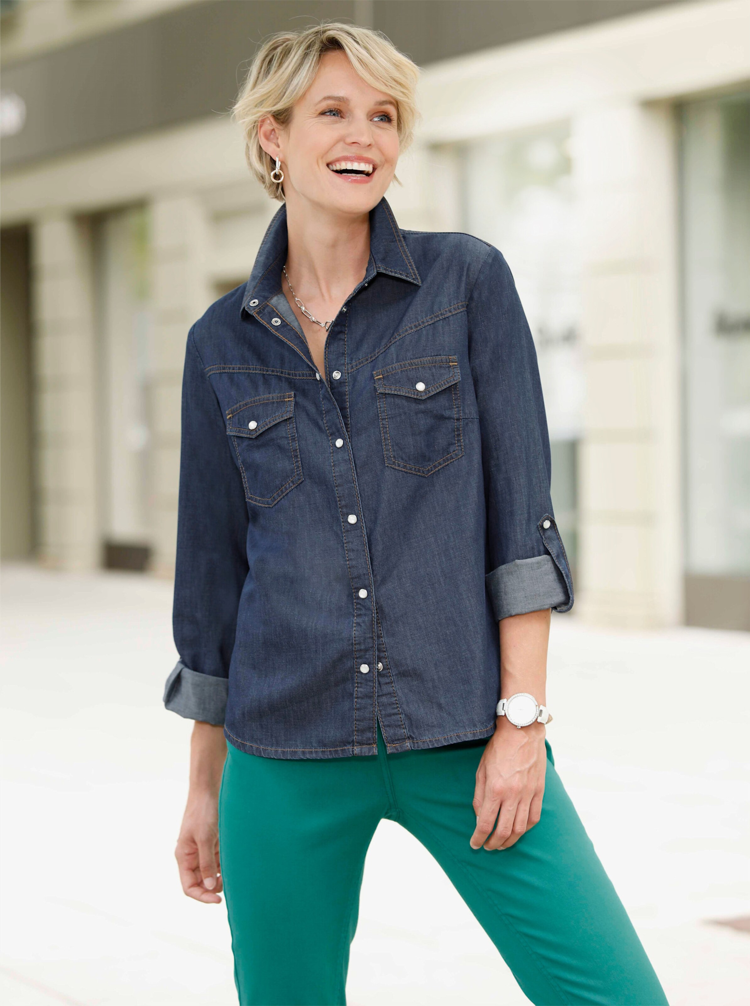 Jeansbluse mit Druckknöpfen