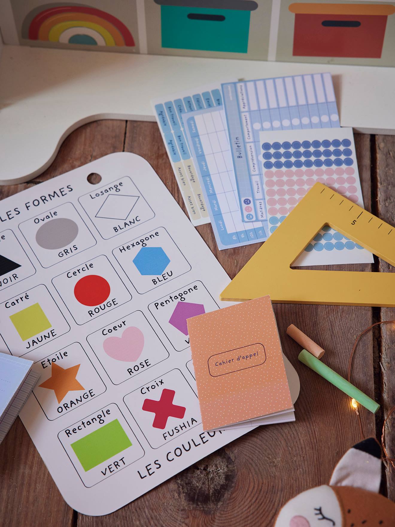 Formato tríptico para sala de aula, madeira com certificação FSC®, multicolorido