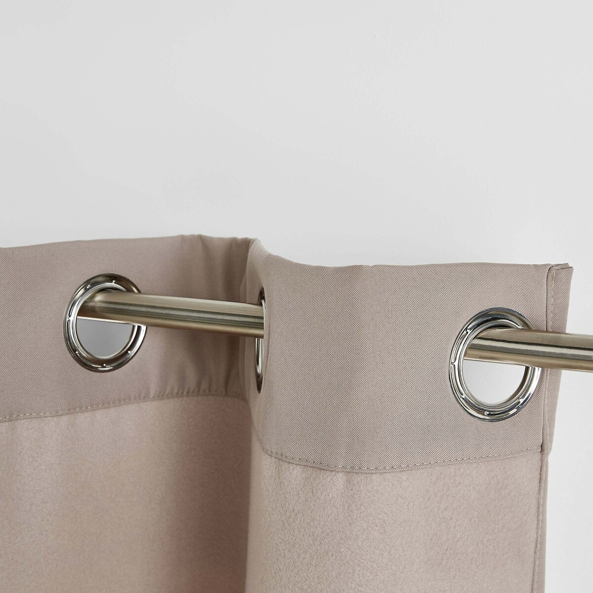 LA REDOUTE INTERIEURS<br>Cortina de radiador térmico, ilhós, Tobison