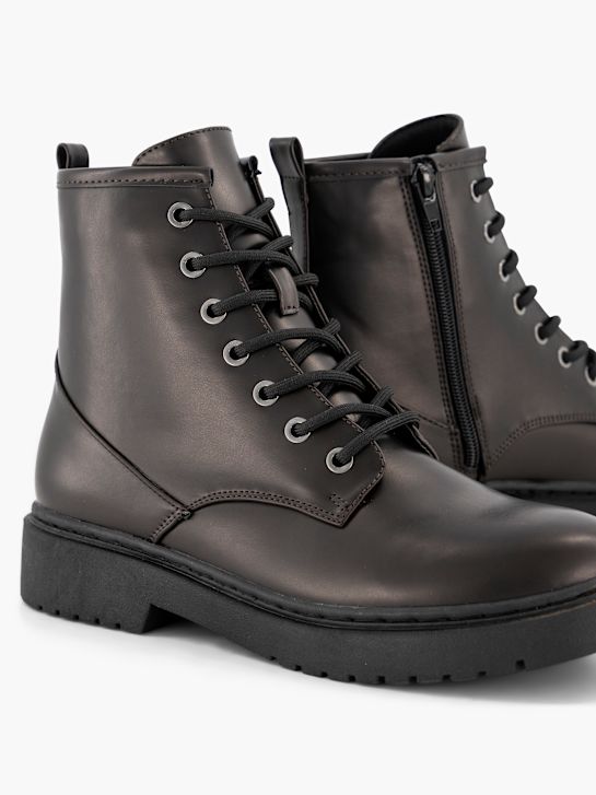 Claudia Ghizzani Veterboot