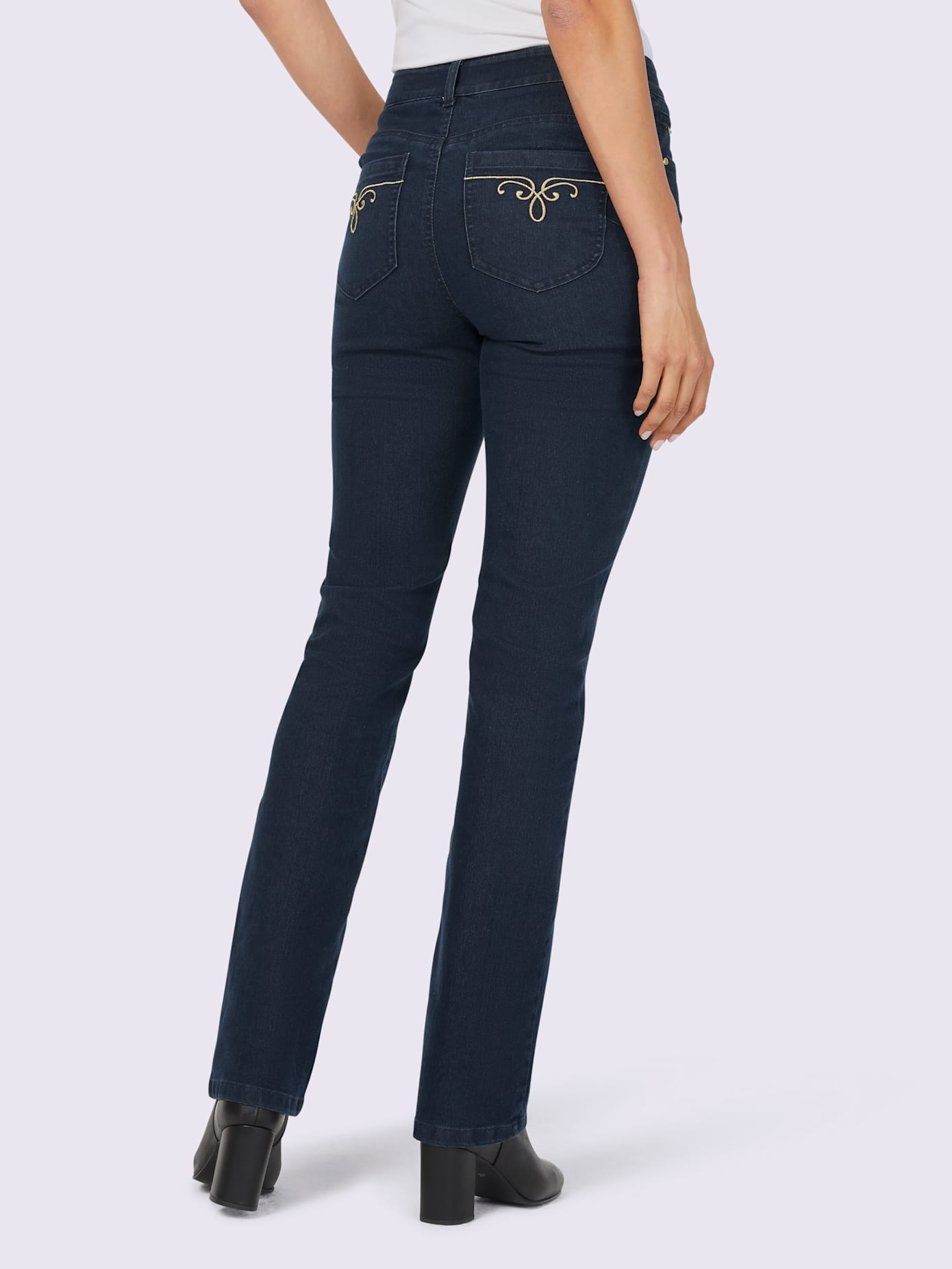 Jean push-up qualité coton doux sur la peau