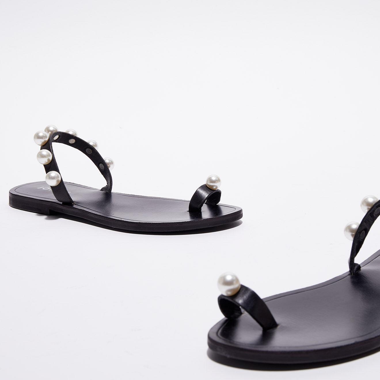 Jonak Mules plates en Cuir Waddle à perles noires