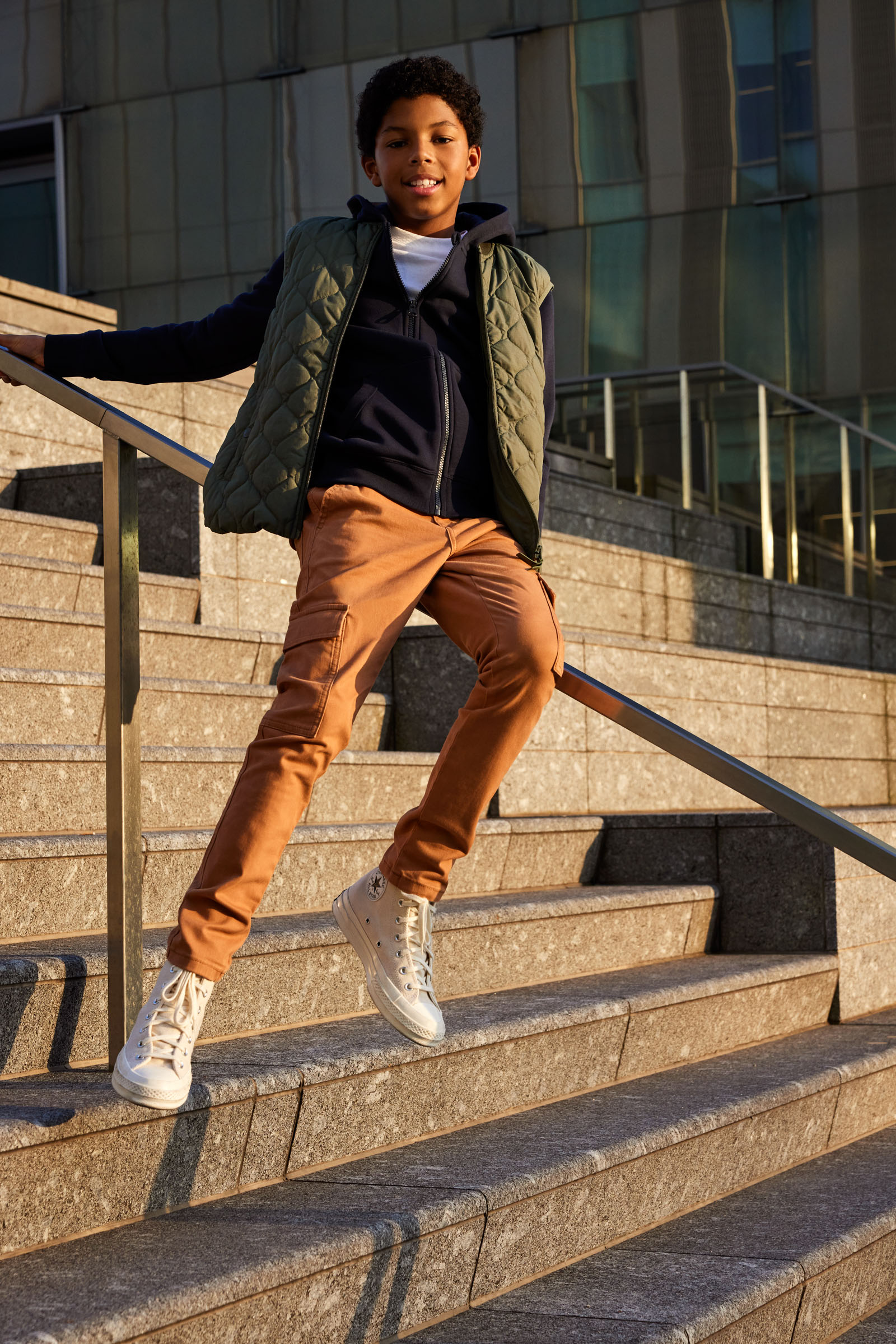 Jongens slim fit cargobroek WE Fashion Roestbruin
