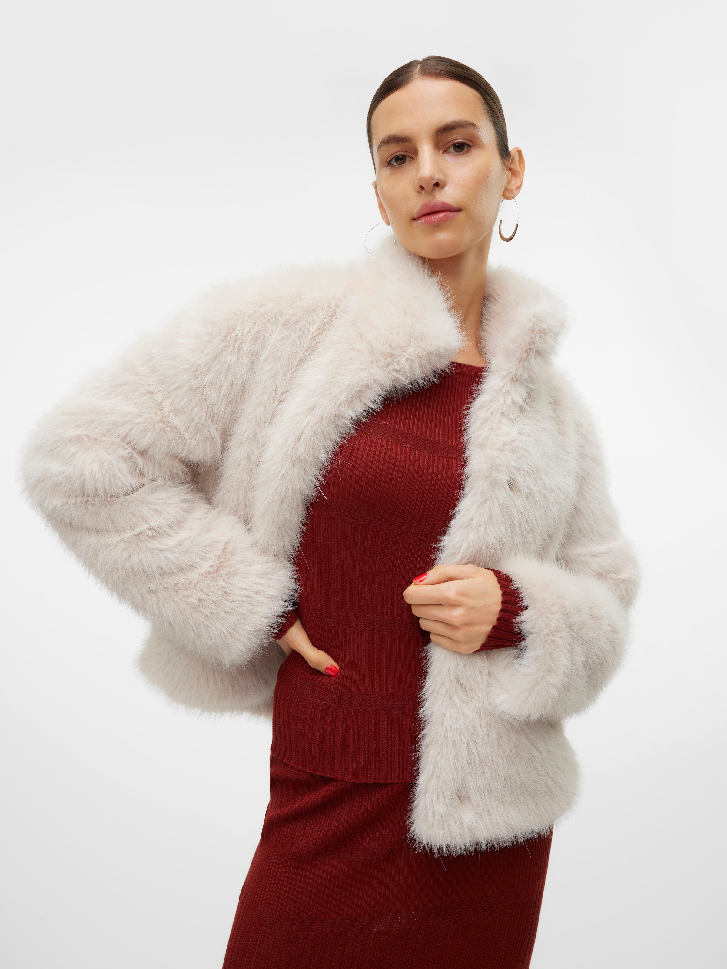 Vero Moda Fellimitatjacke »VMMONROE SHORT JACKET NOOS«