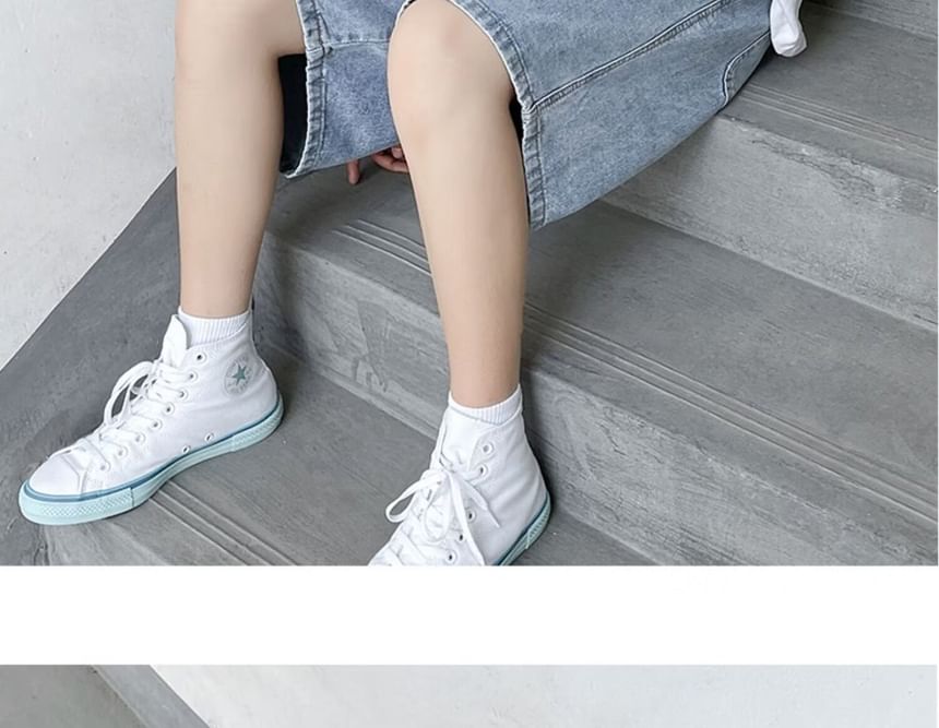 deersweeti - Mid Rise Washed Distressed Denim Shorts