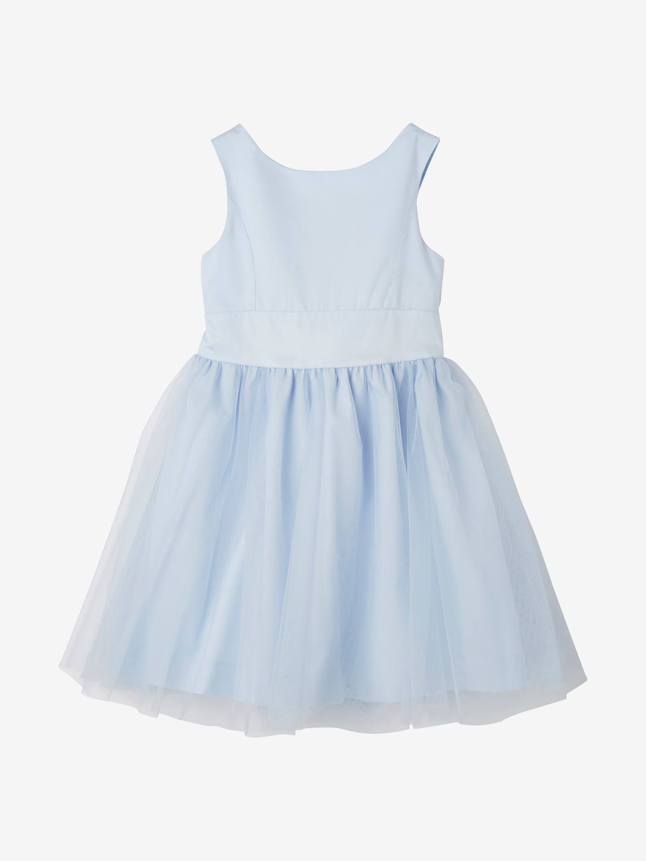 Vestido formal de cetim e musselina bege para menina, com maquiagem.