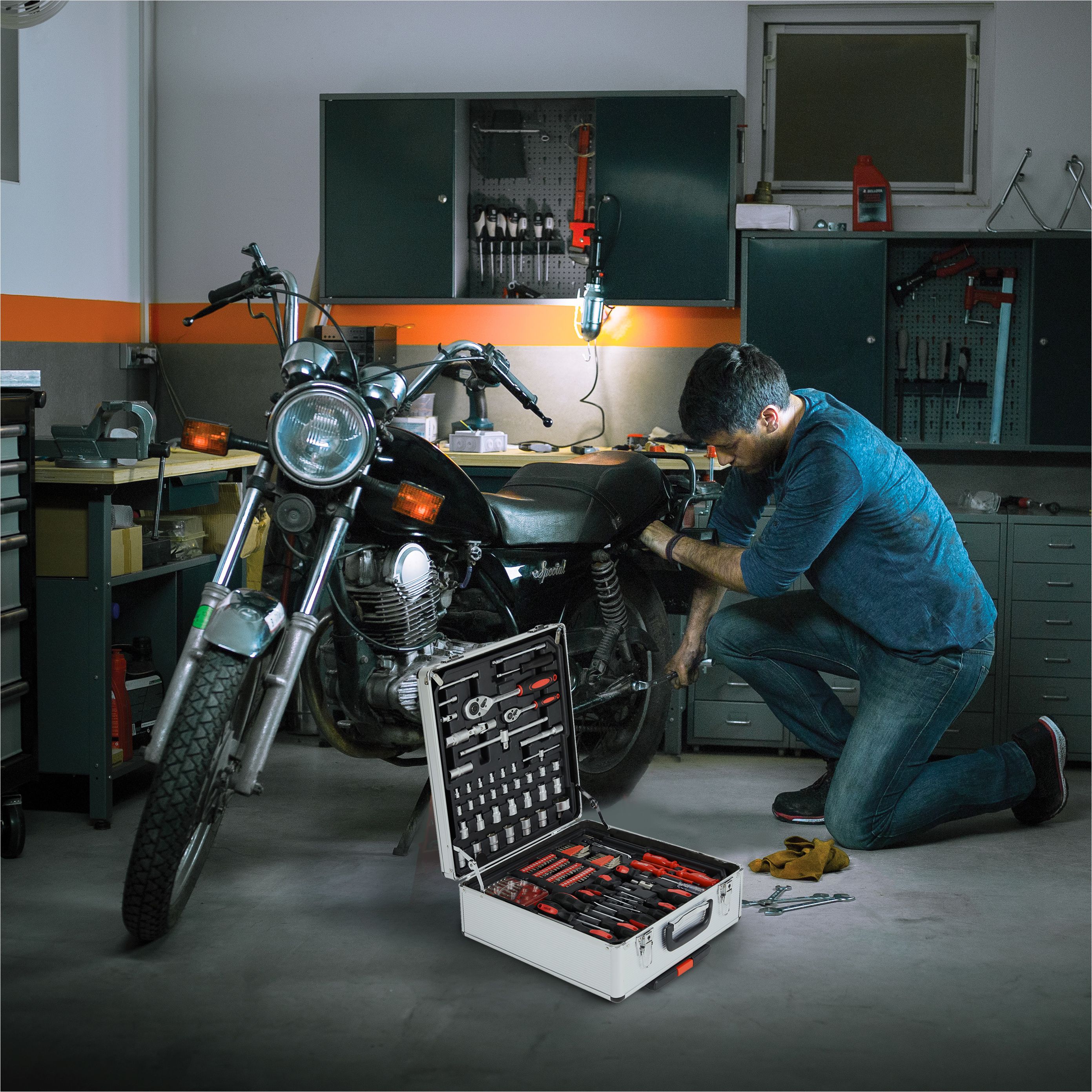 Werkzeugkoffer 1200teilig