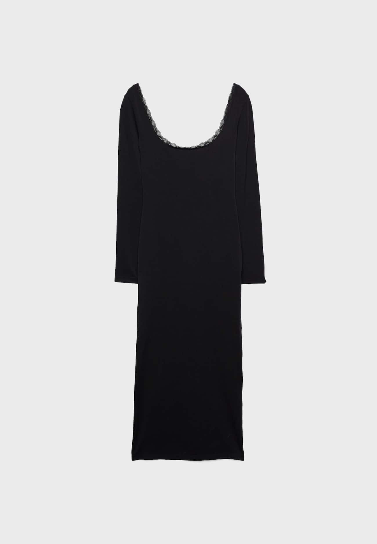 Vestido com detalhes em renda