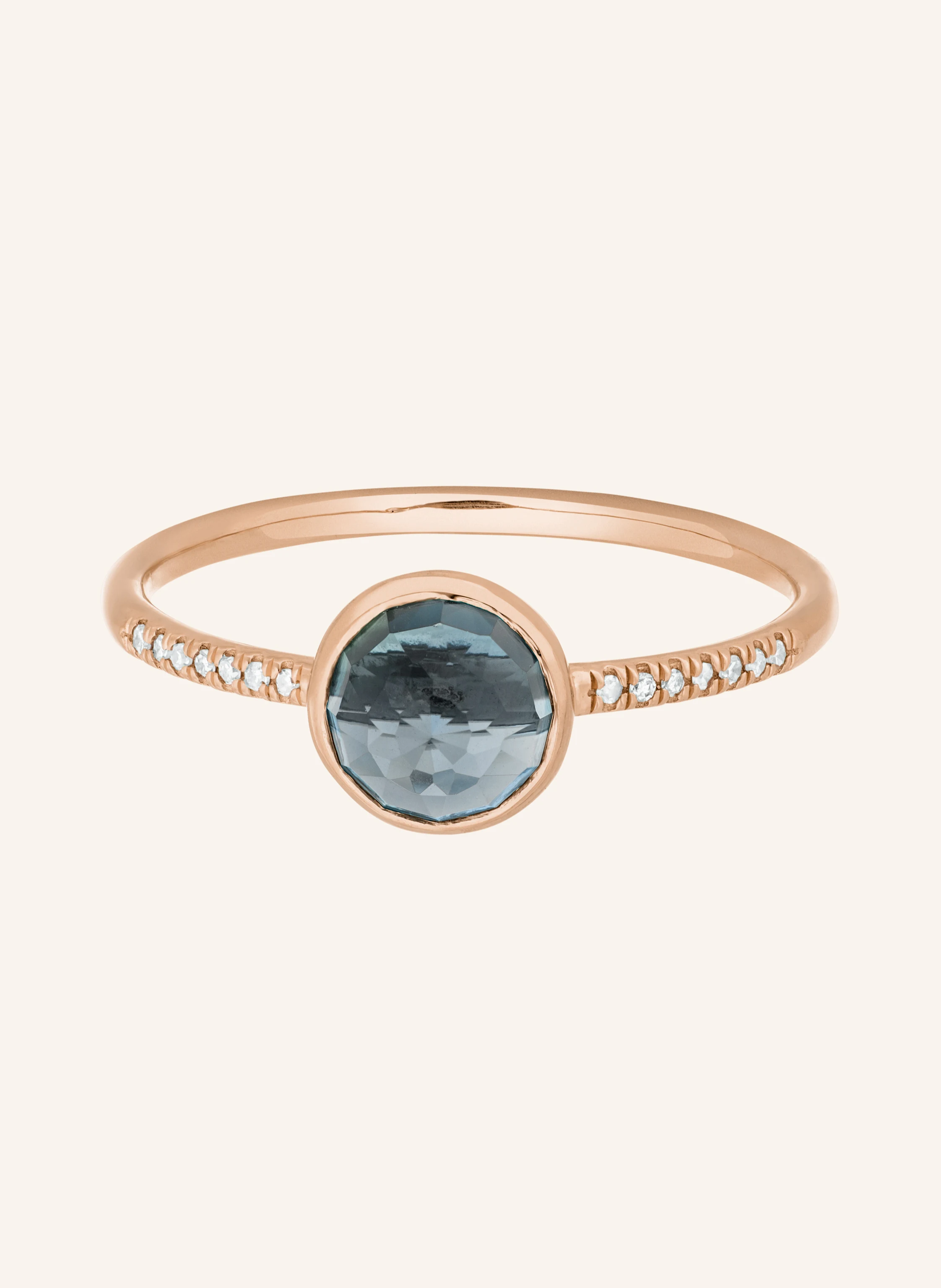 Leaf Ring BLUE TOPAS aus 14 Karat Roségold mit Diamanten