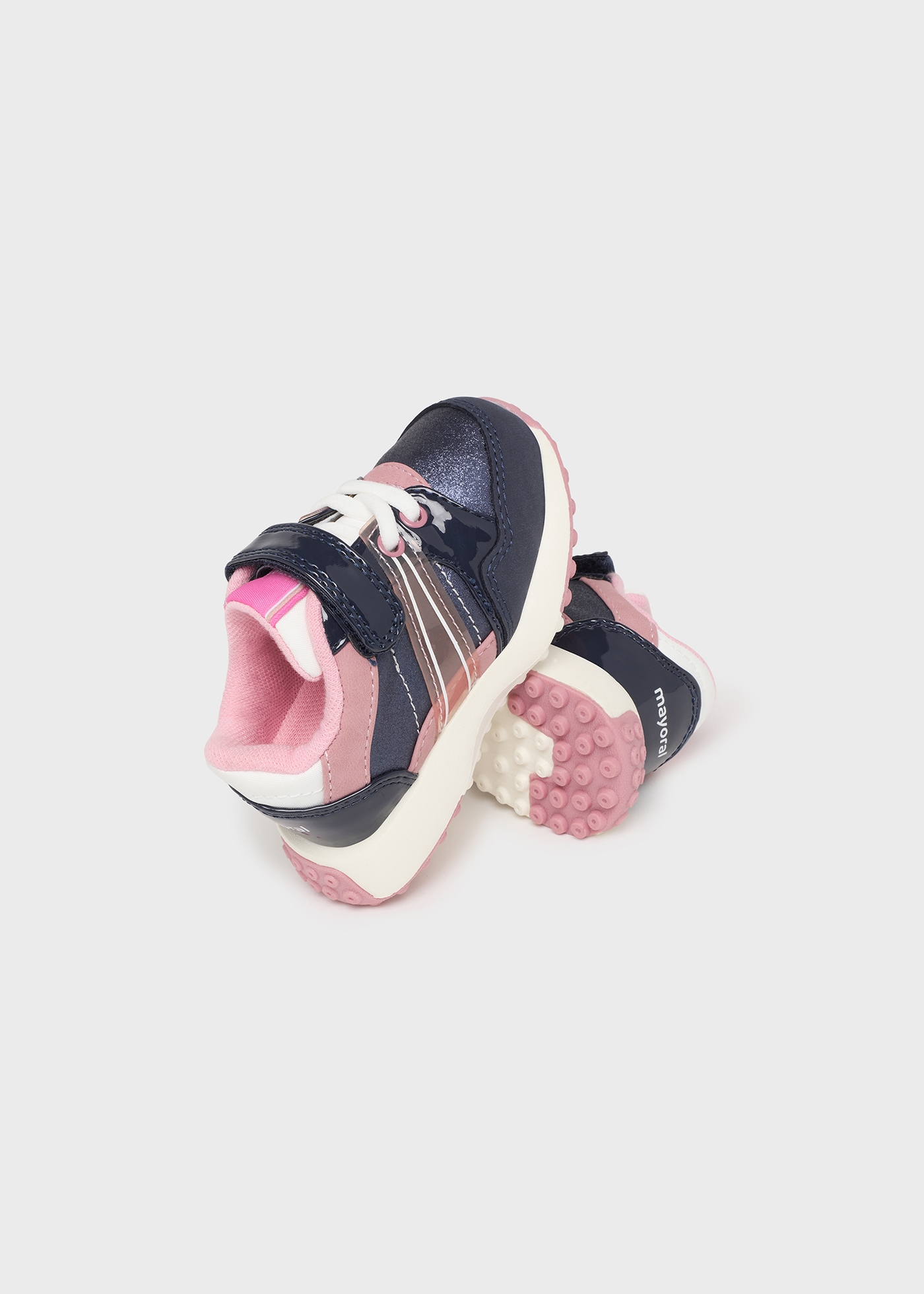 Conjunto esportivo infantil multicolorido