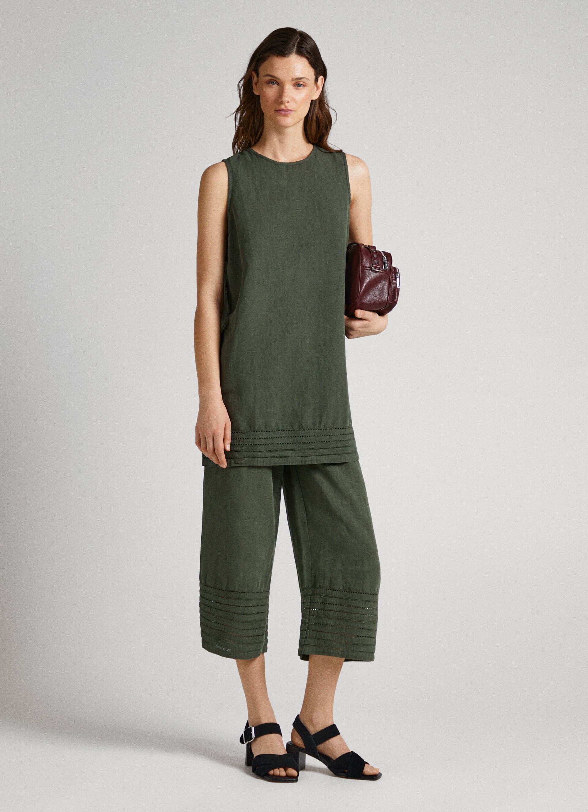 Calça Palazzo Vazada - verde oliva