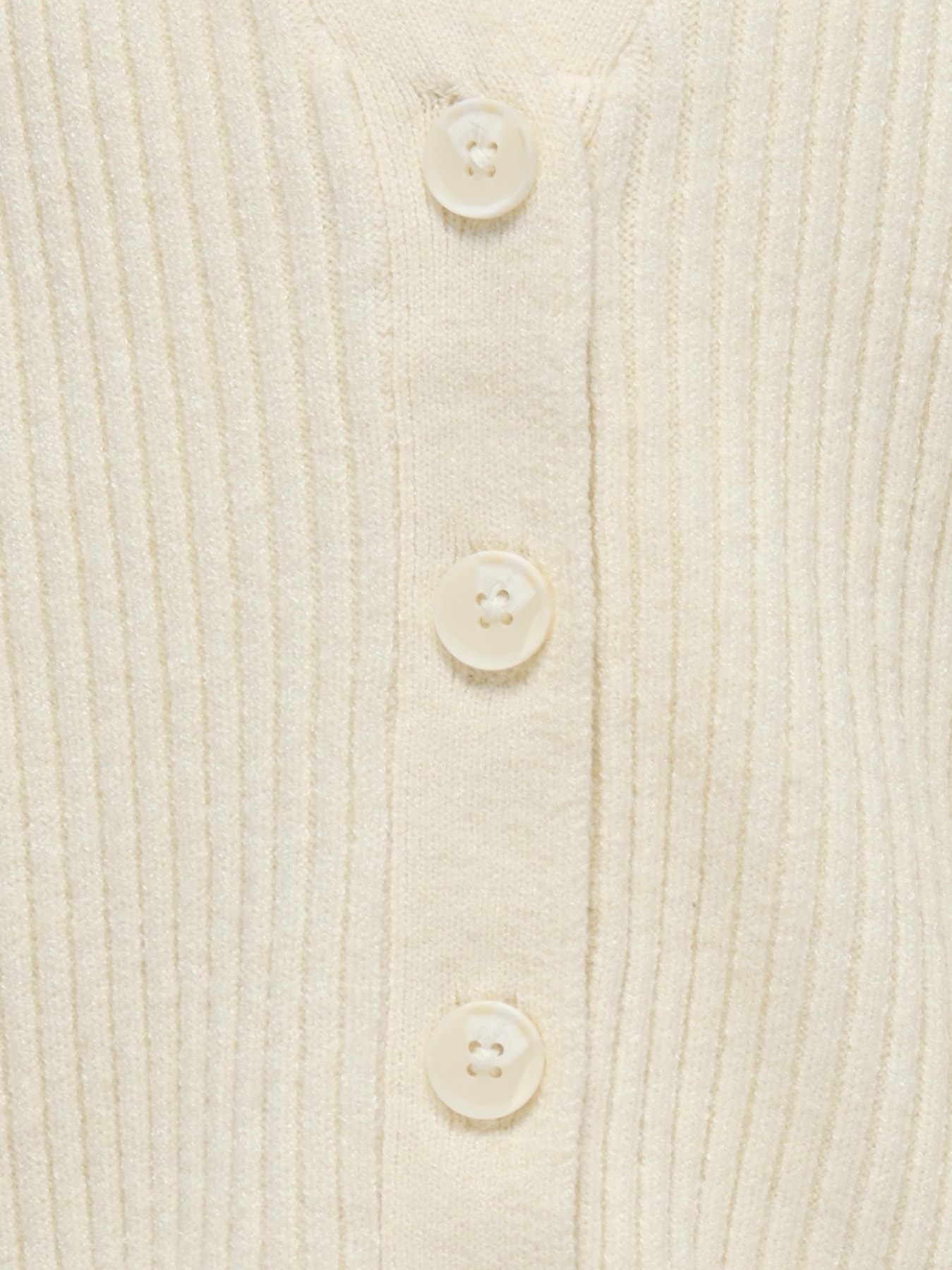 KIDS ONLY Strickjacke »KOGMANDY LS SHORT BOXY CARDIGAN KNT NOOS«, in verkürzter Form und mit leicht überschnittenen Schultern