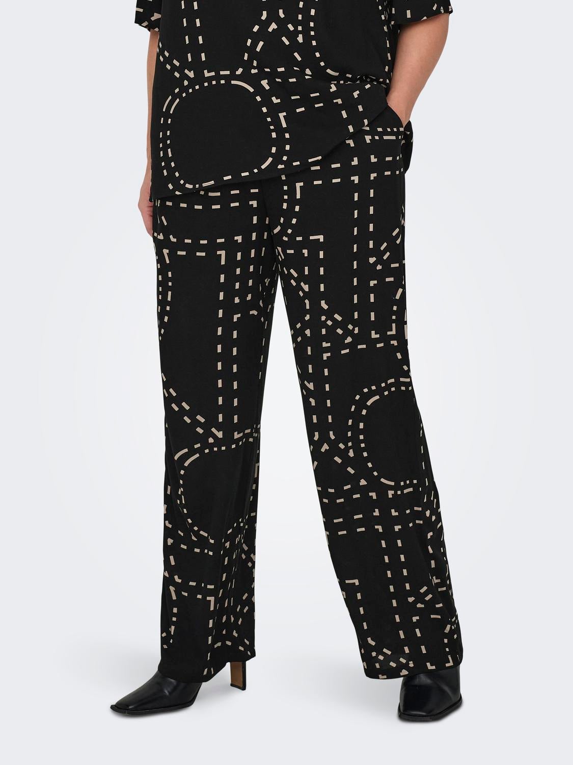 CARPHOEBE Normal geschnitten Hose mit weitem Beinschnitt Black