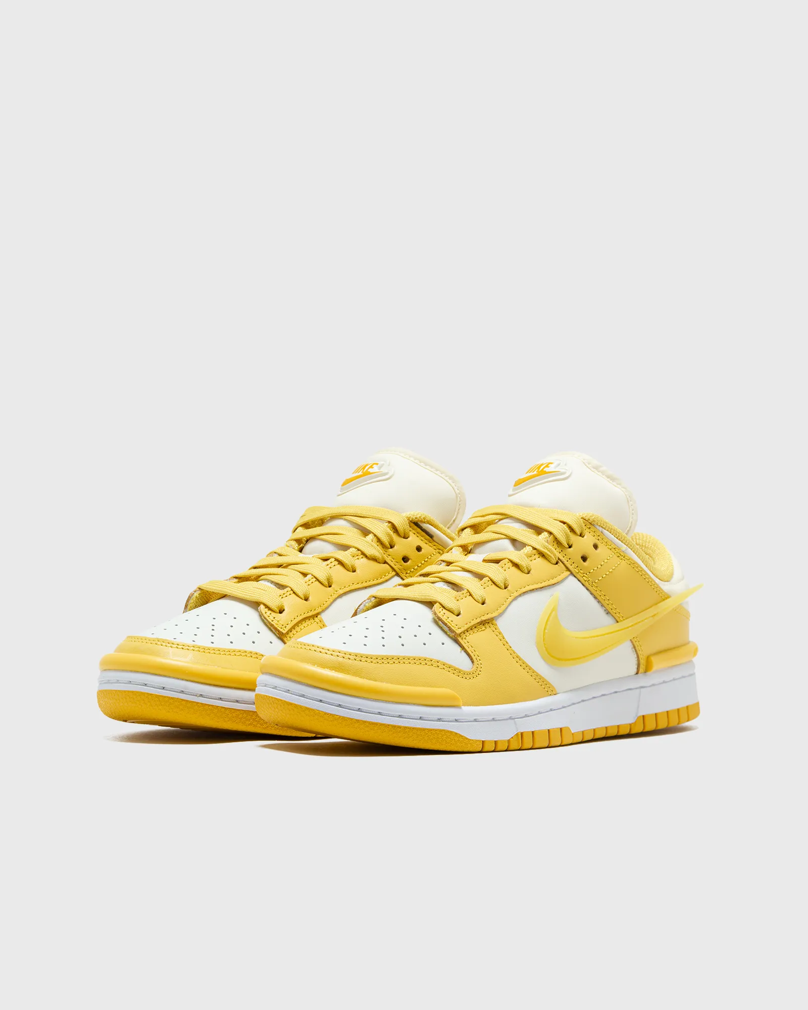 Nike W NIKE DUNK LOW  TWIST 'Vivid Sulfur'