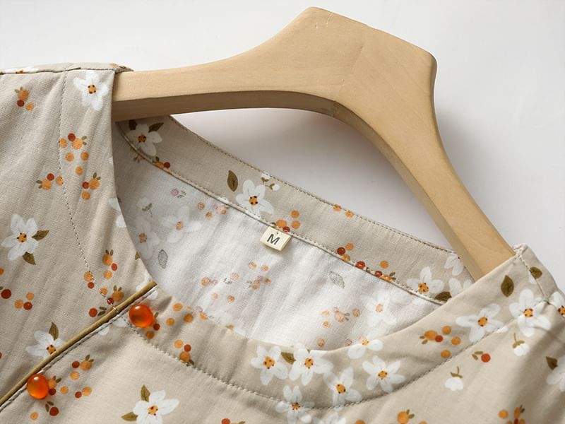 Finlies - Pyjamaset: 3/4-mouwen top met bloemenprint + broek