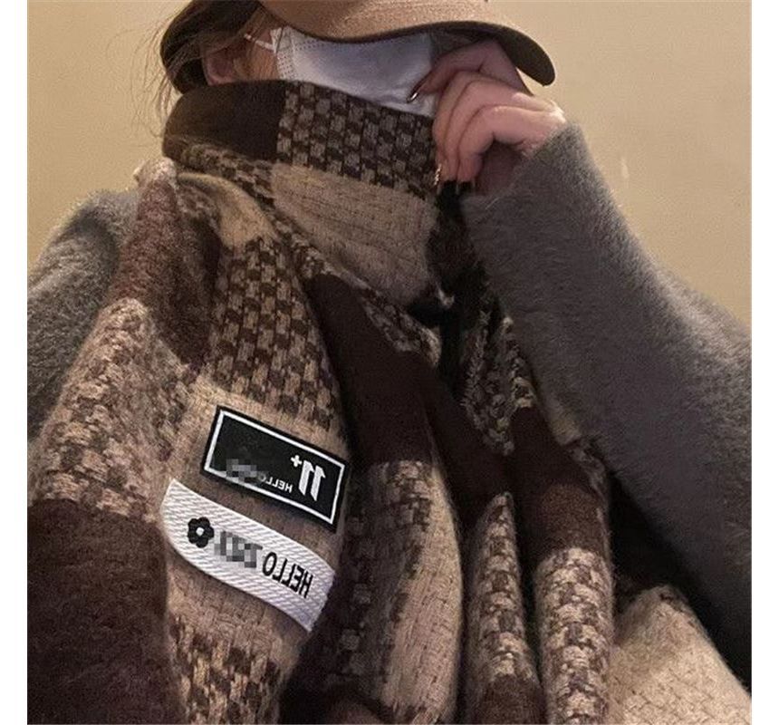 Hyeeun - Geruite Sjaal