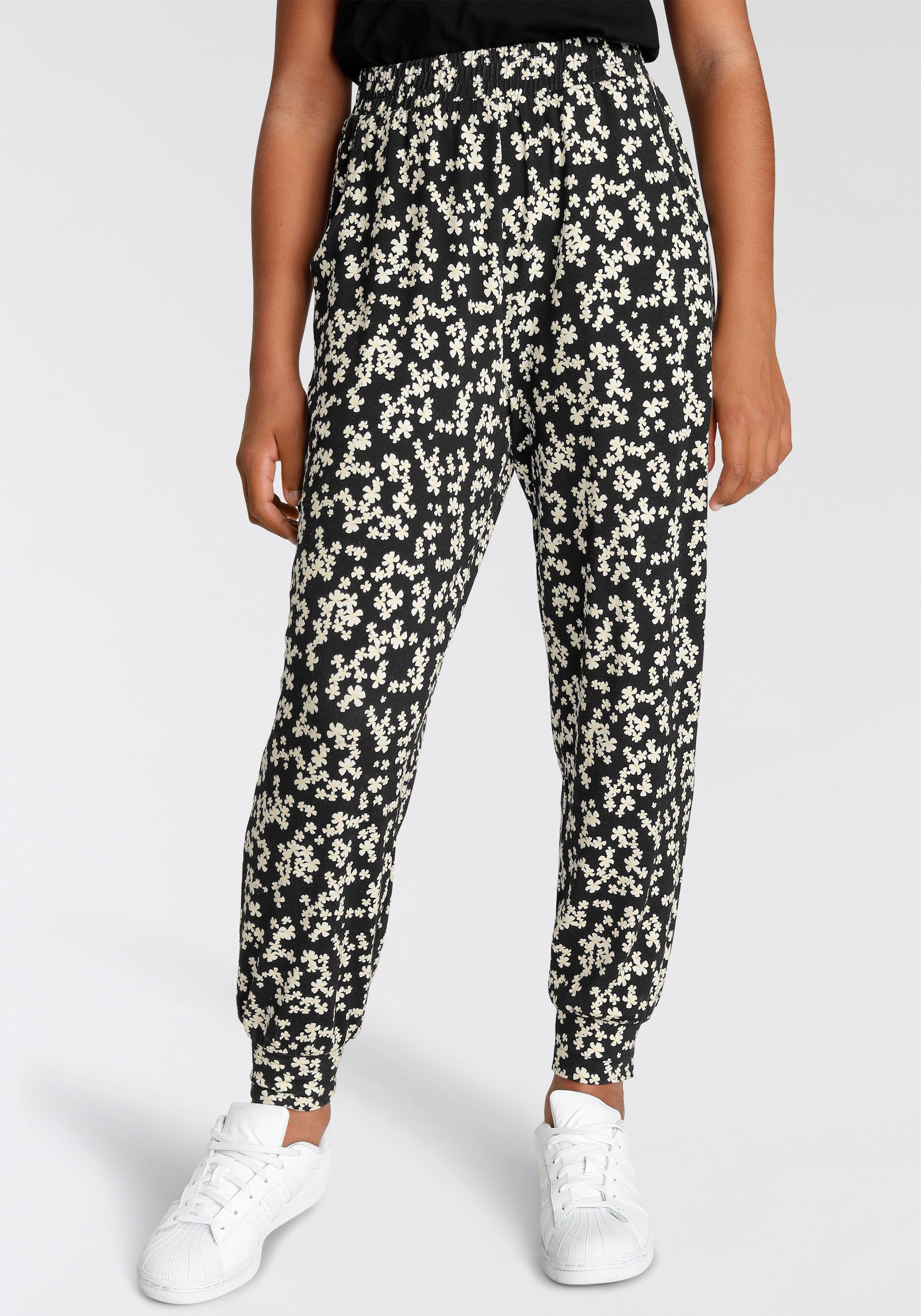KIDSWORLD Haremshose »Viskosehose allover gemustert«  mit Blumen bedruckt