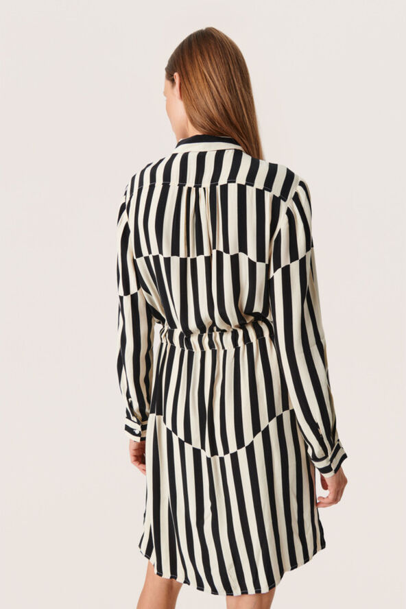 Soaked in Luxury SLMolly Shirt Dress LS Irregular stripes beige print