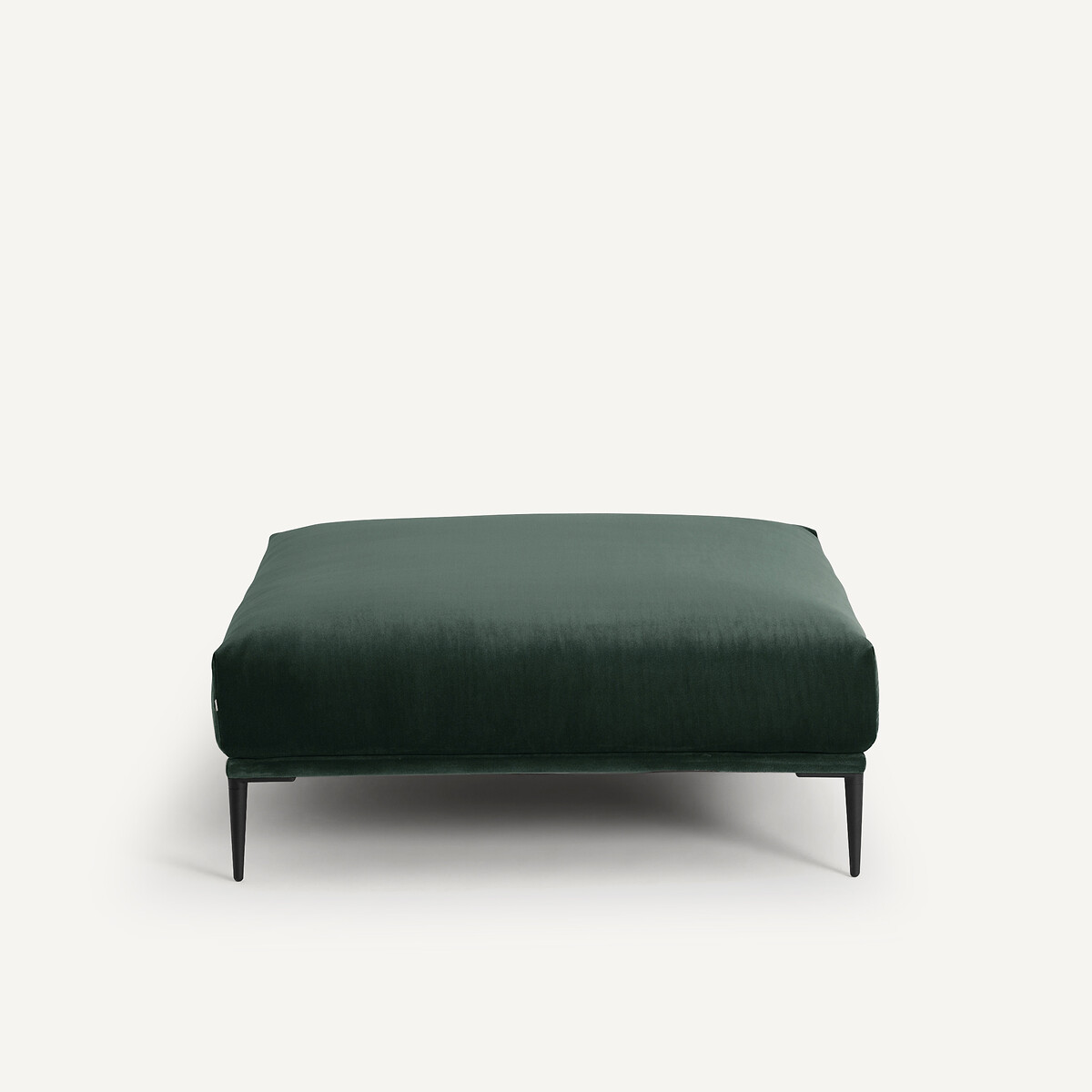AM.PM<br>Puf XL em veludo, design Oscar E.Gallina