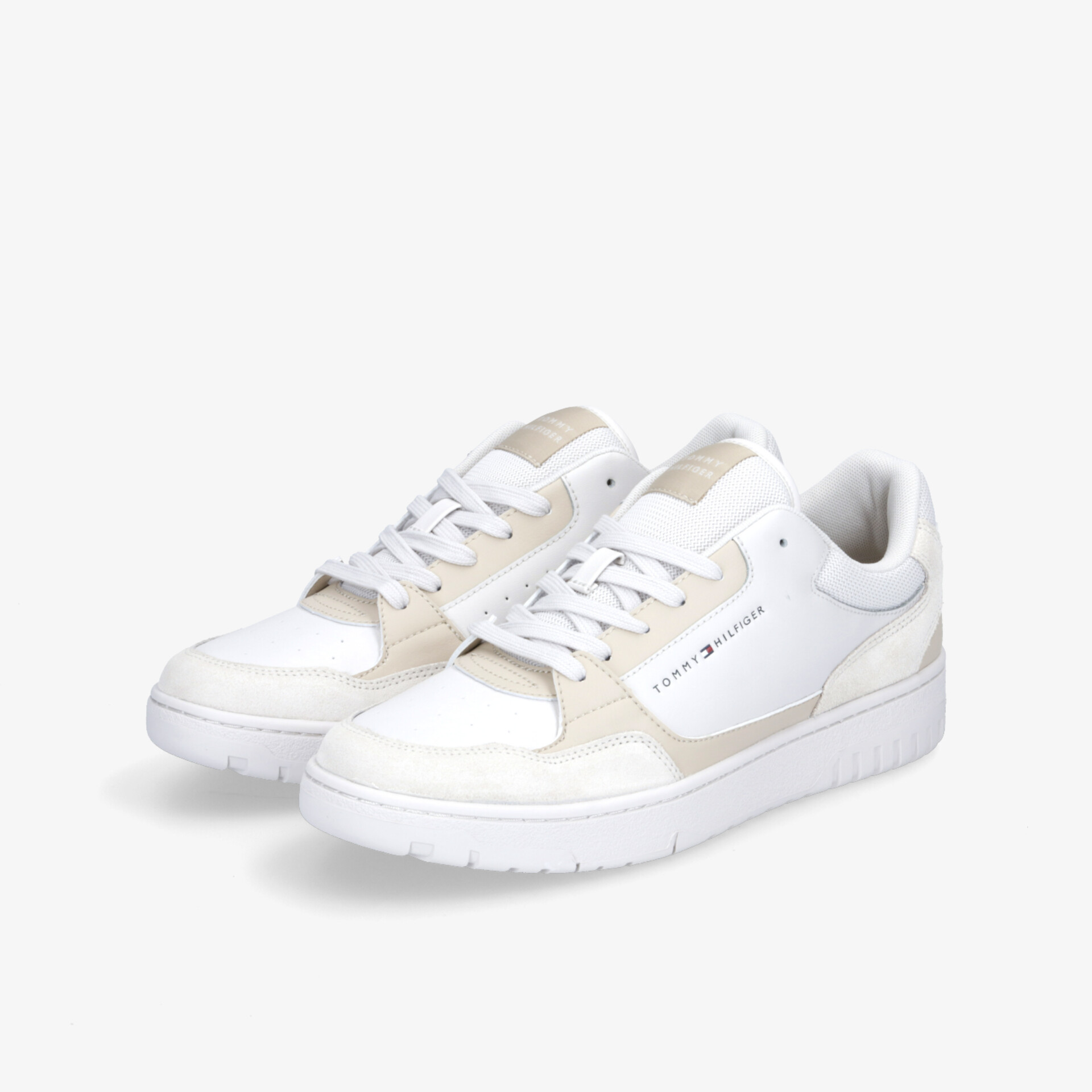 TOMMY HILFIGER Essential Basketball Herren Sneaker Low weiß