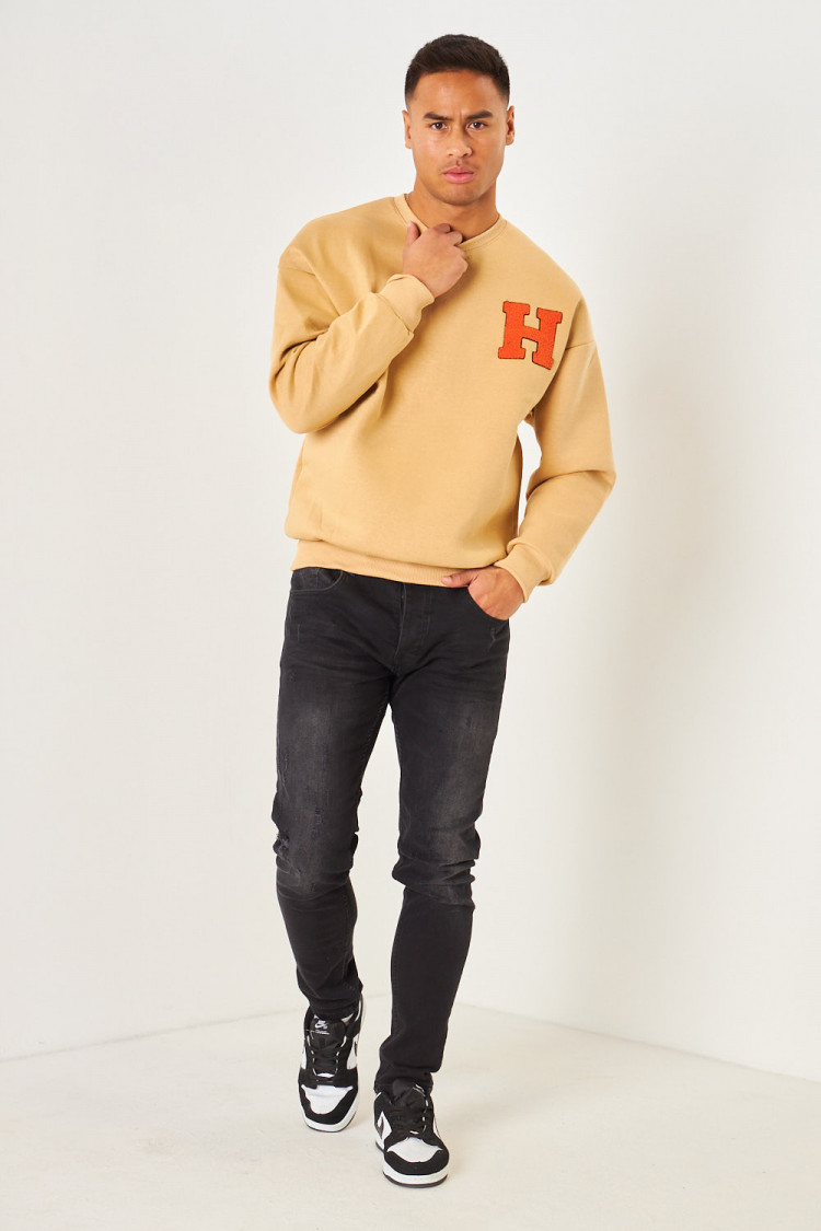 Sweat beige foncé à écusson 