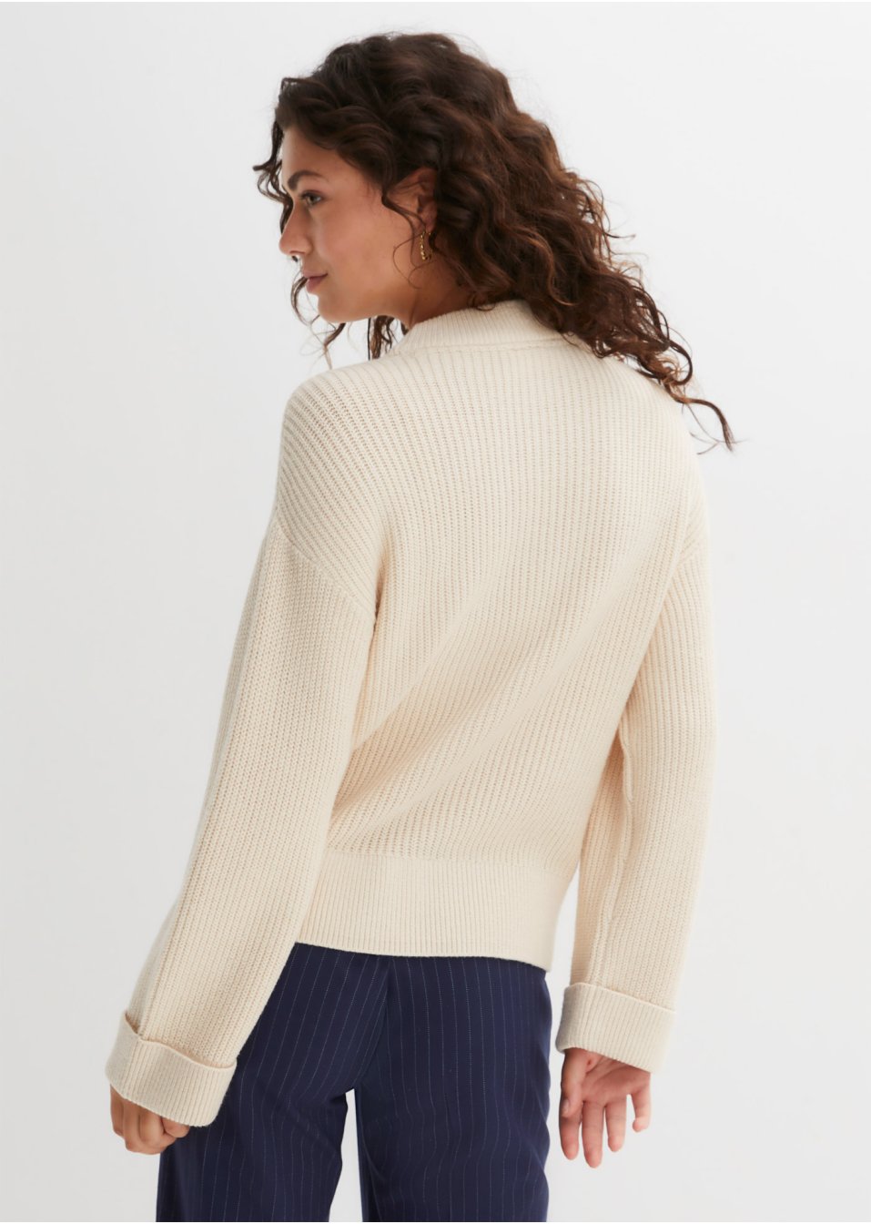 Pull côtelé à manches amples