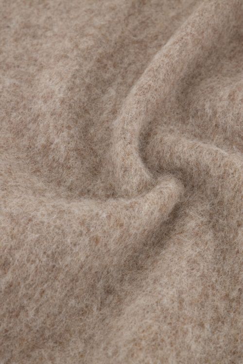 Taupe sjaal met franjes