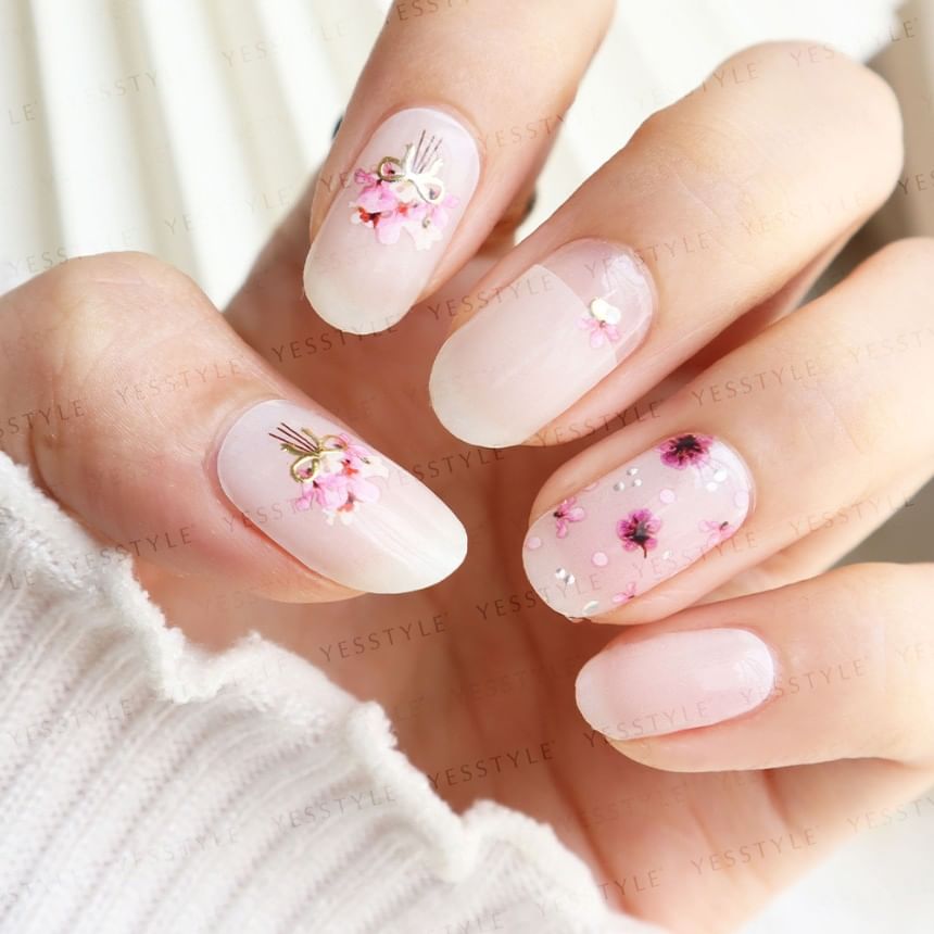 Lunacaca - Bloesems op het pad nagelstickers