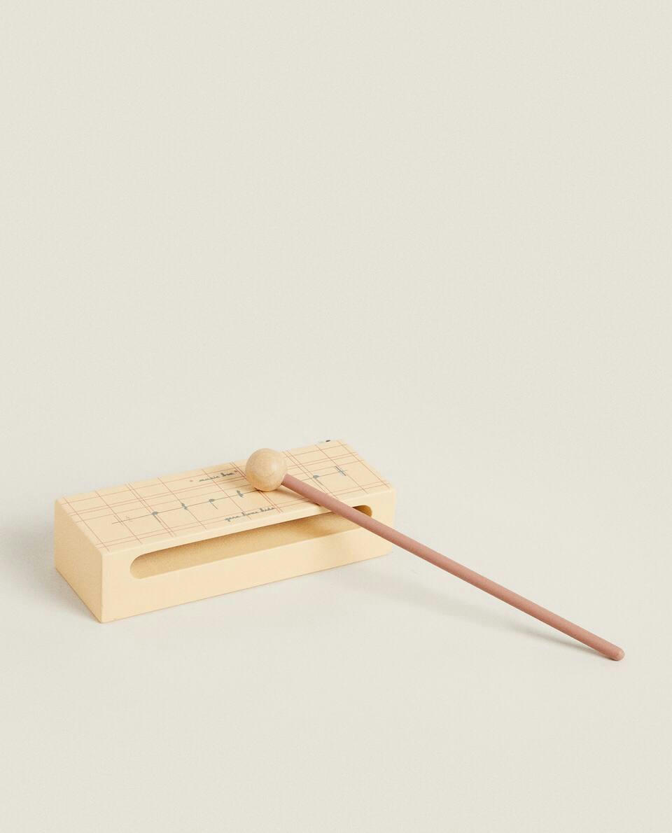 BRINQUEDO MUSICAL DE MADEIRA