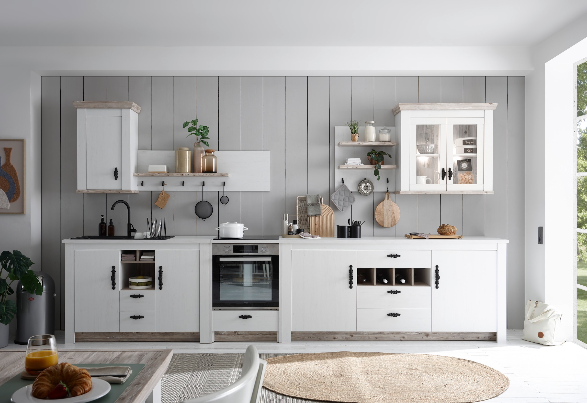 Home affaire Unterschrank »Florenz, Küchenunterschrank in Pinie Weiss, Unterschrank« mit verschnörkeltem Metallgriff, im Landhausstil, Arbeitshöhe 92 cm