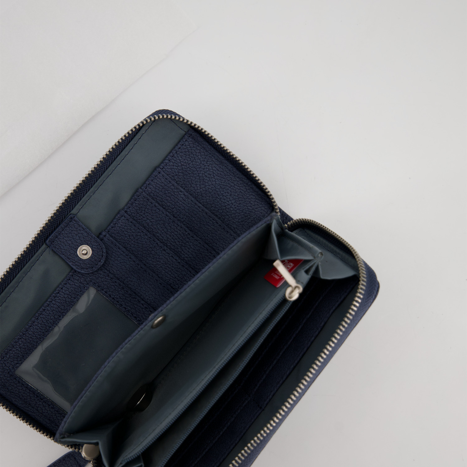 Zwei M. Wallet