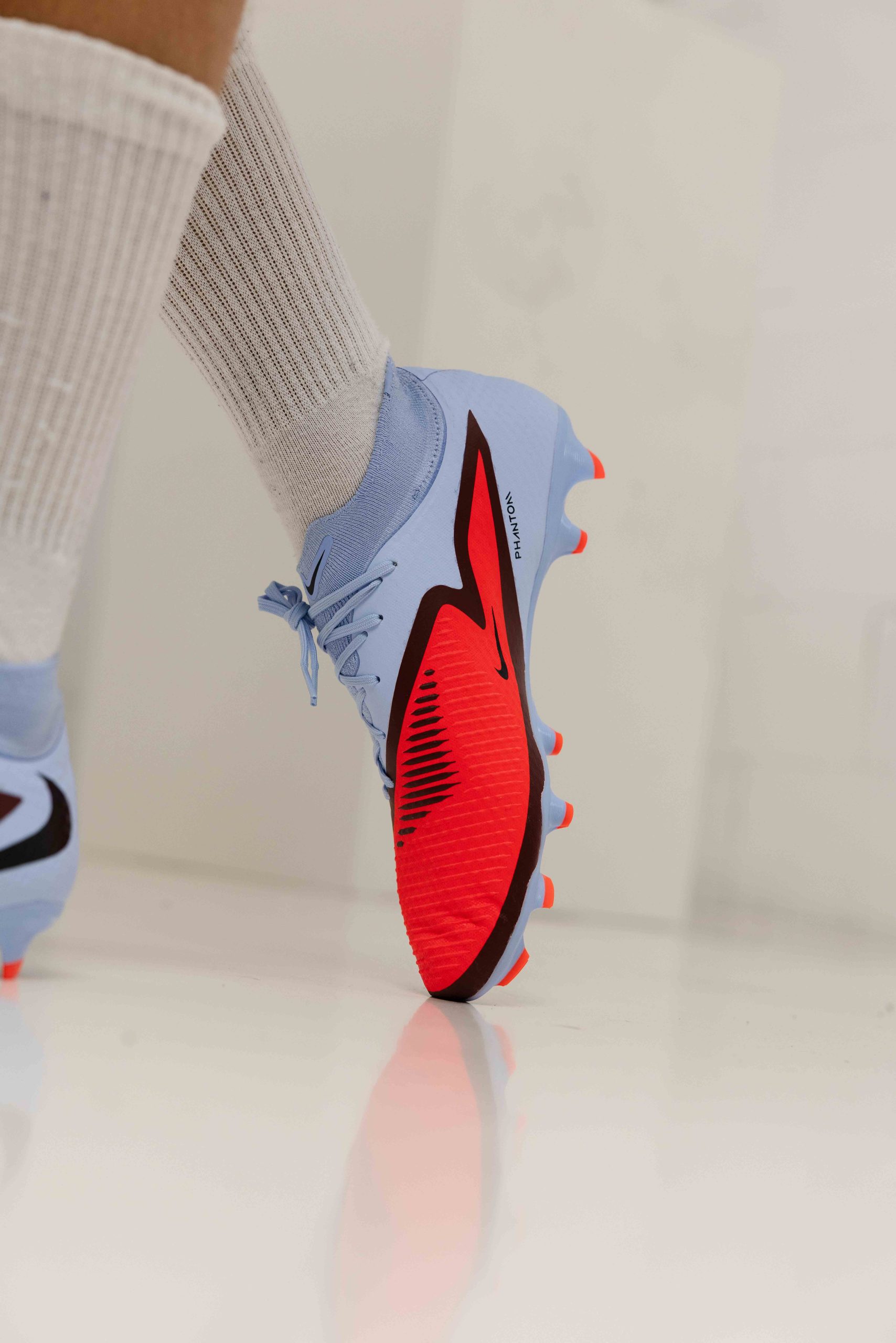 Nike Phantom 6 High Academy FG/MG Voetbalschoenen Senior Blauw