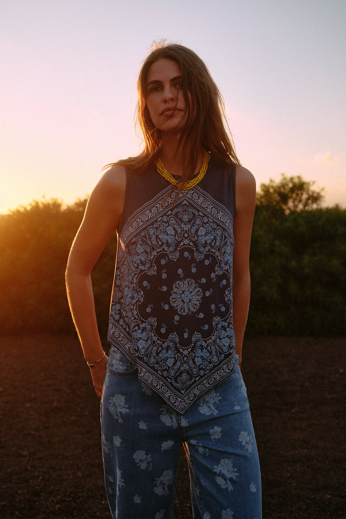 Blusa fluida com estampa - Estampa azul