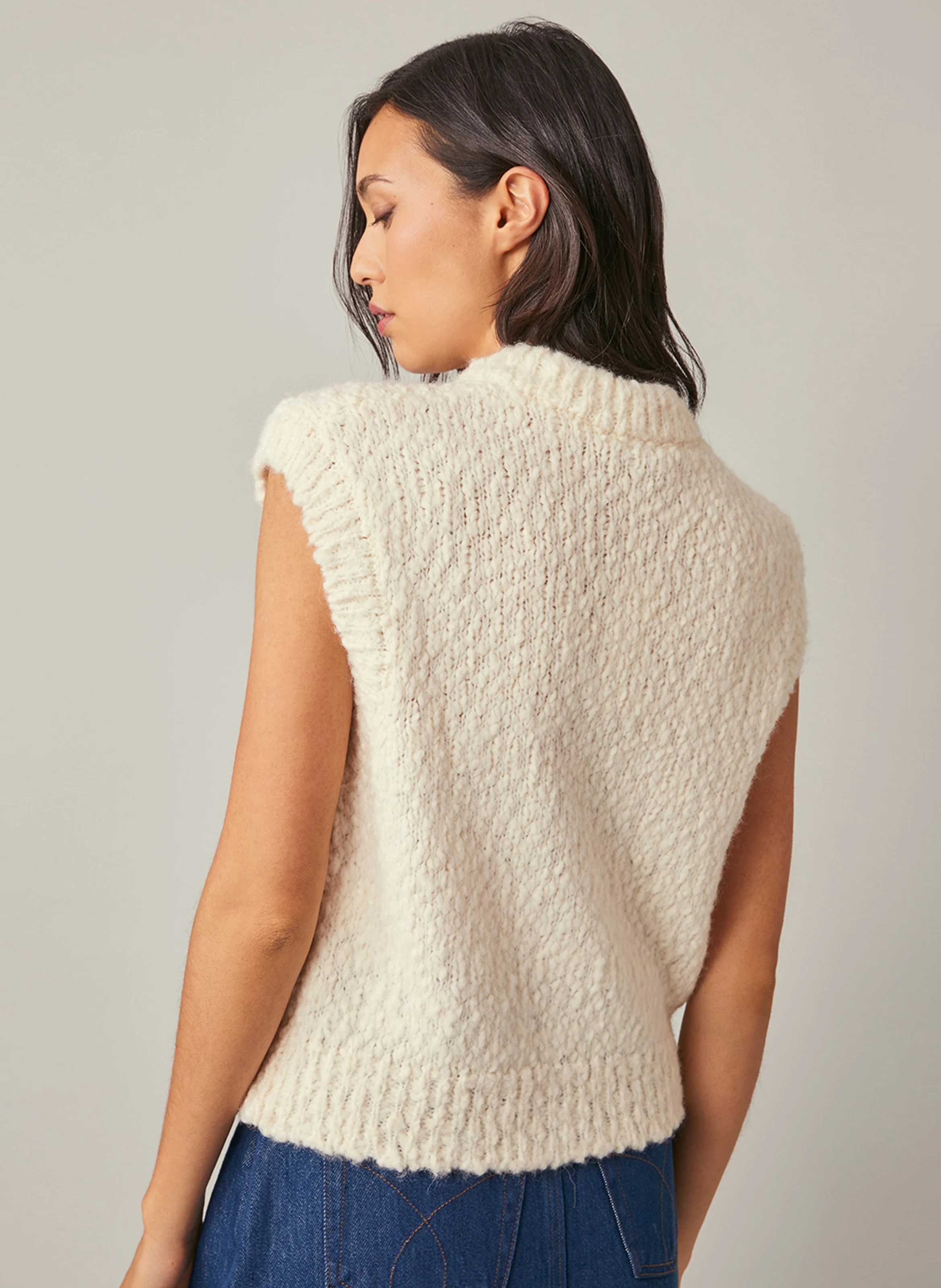 ELA - Gilet col rond en laine mélangée | Blanc