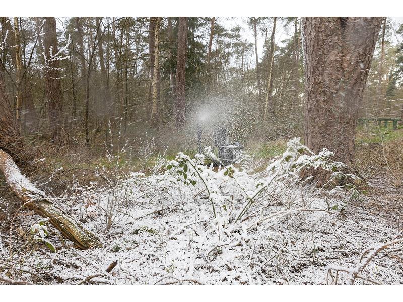 BeamZ Pro Schneemaschine SNOW5000 Professionelle Schneemaschine