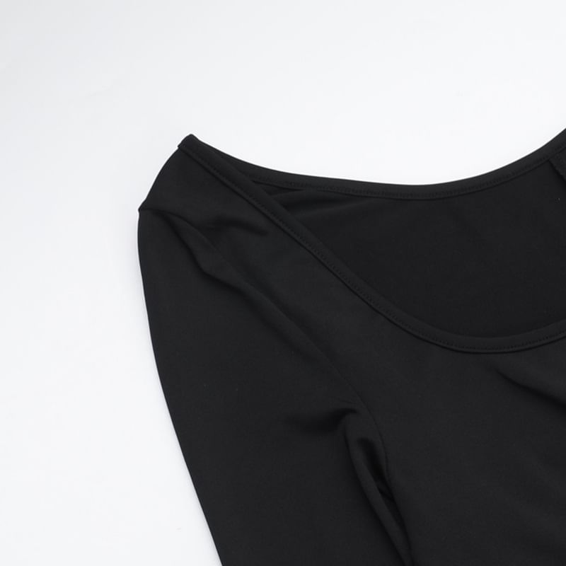 Caarnil - Jumpsuit met lange mouwen, ronde hals en contrasterende stiksels, slim fit