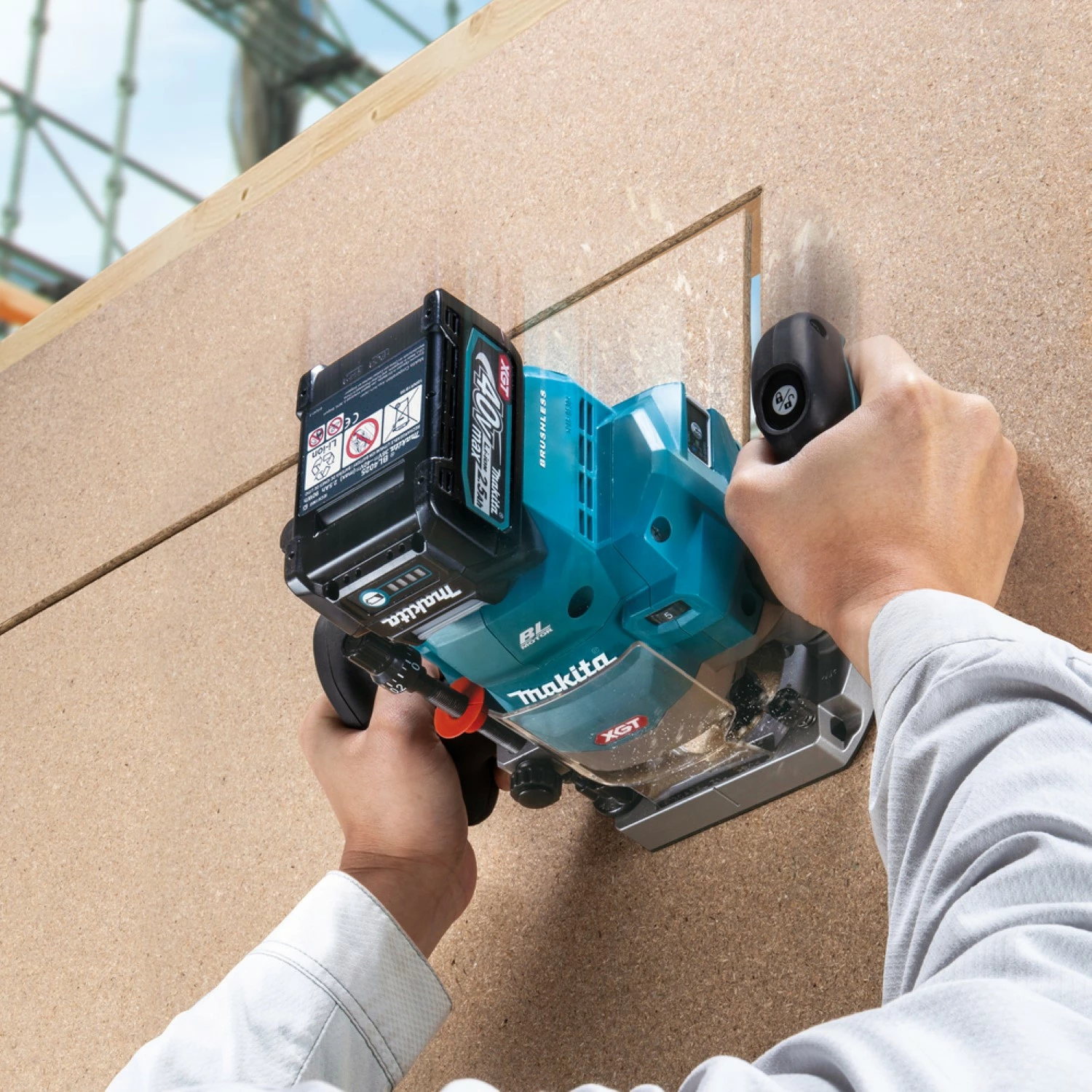 Makita RP001GZ02 XGT 40V Max Bovenfrees body in Mbox - 1900W - 12 mm
