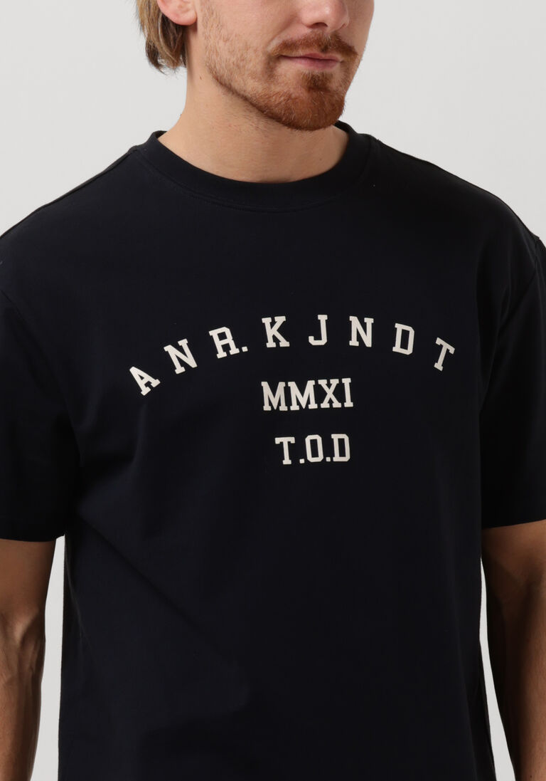 ANERKJENDT donkerblauwe anerkjendt t-shirt akkikki s/s box logo tee