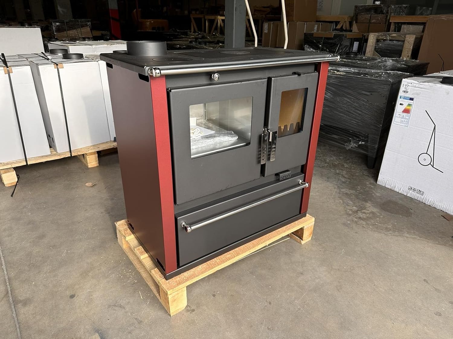 Holzofen Kochherd Verso Cs Plus Inox Links mit 7.7 kW Leistung, Großem Backfach und Robustem Edelstahldesign [Seitenpaneele in Bordeaux]