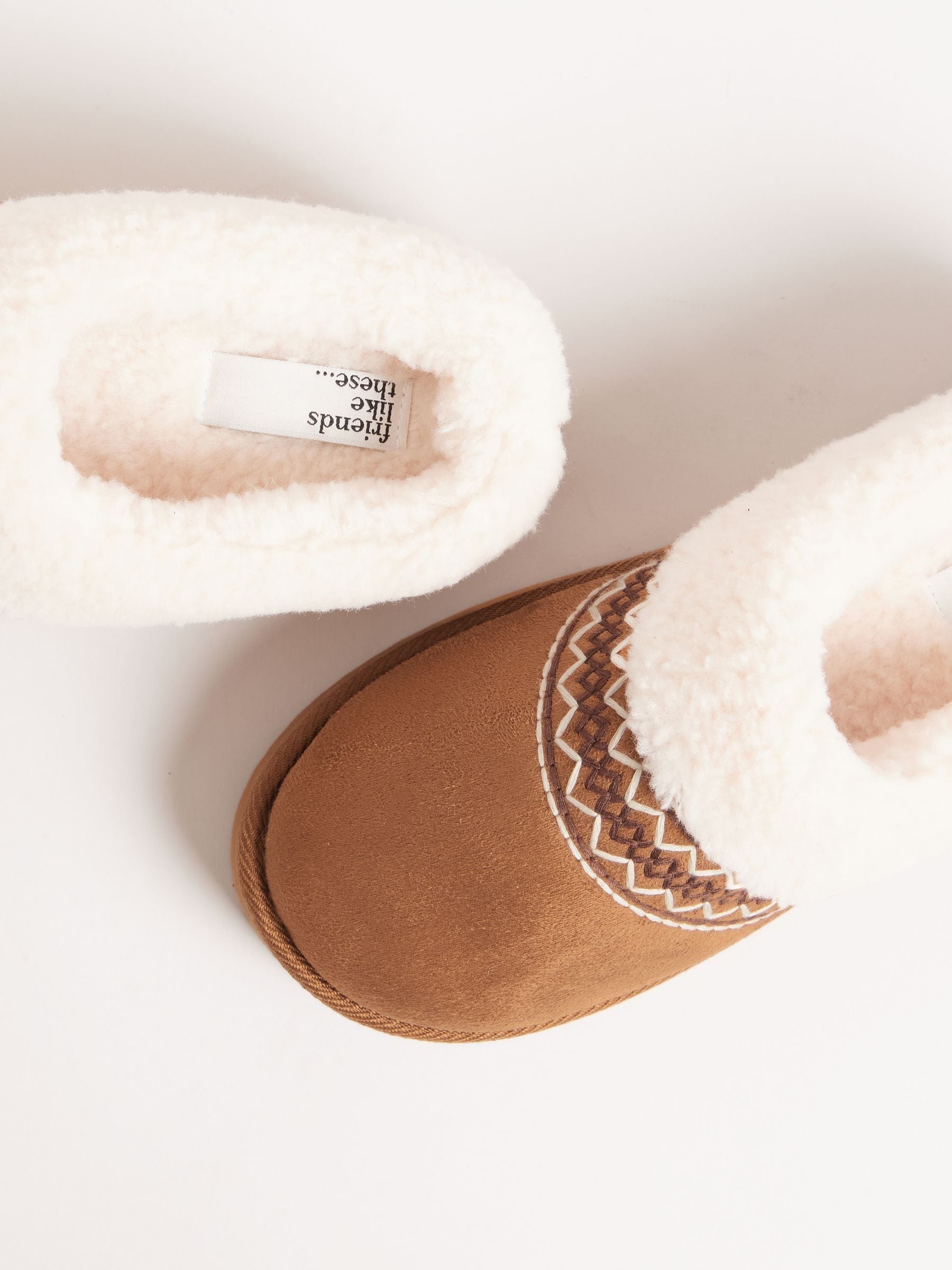 Lichtbruin - Friends Like These Faux Fur Cuff Embroidered Tape Nightwear Mule Slippers
