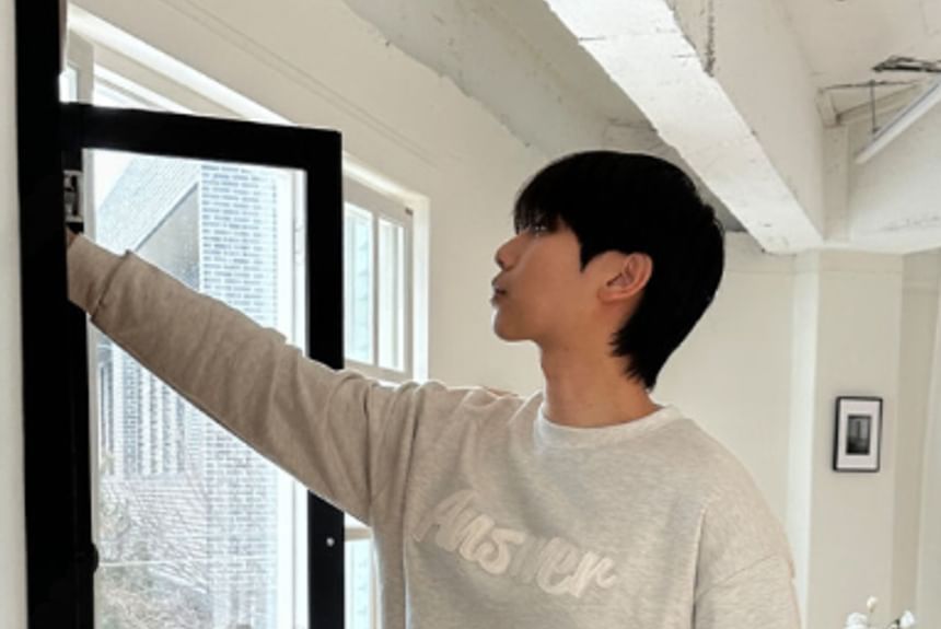 SeoulPop - Sweatshirt met losse pasvorm en letters